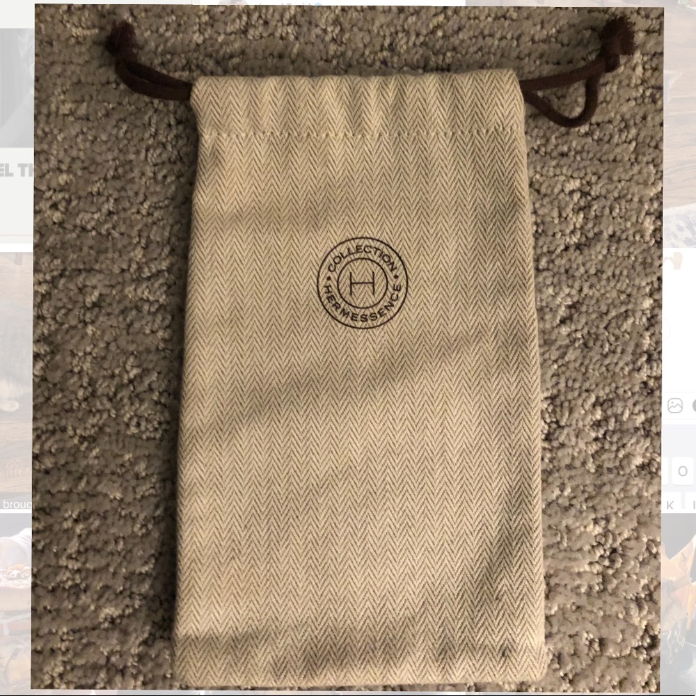 Herms Pouch - image 1